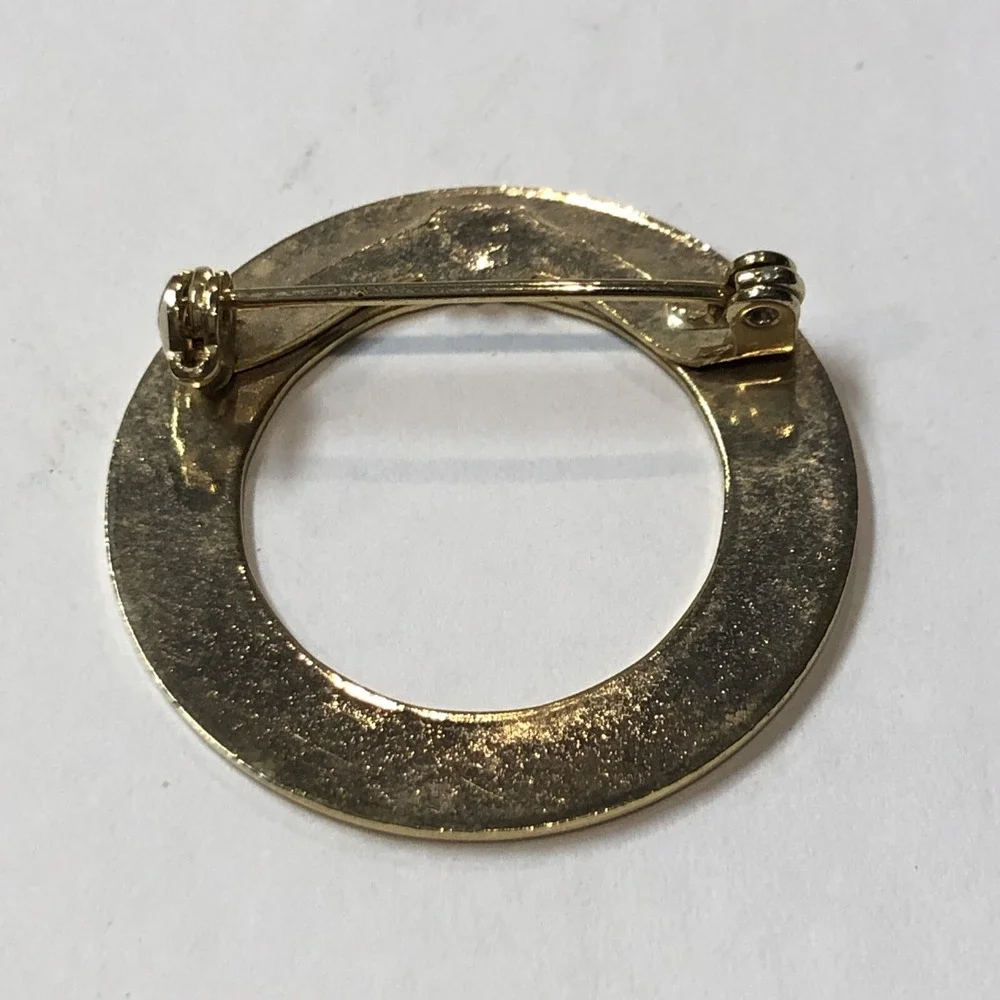 Vintage Gold‎ Tone Textured Geometric Design Circle Lapel Pin 1.25